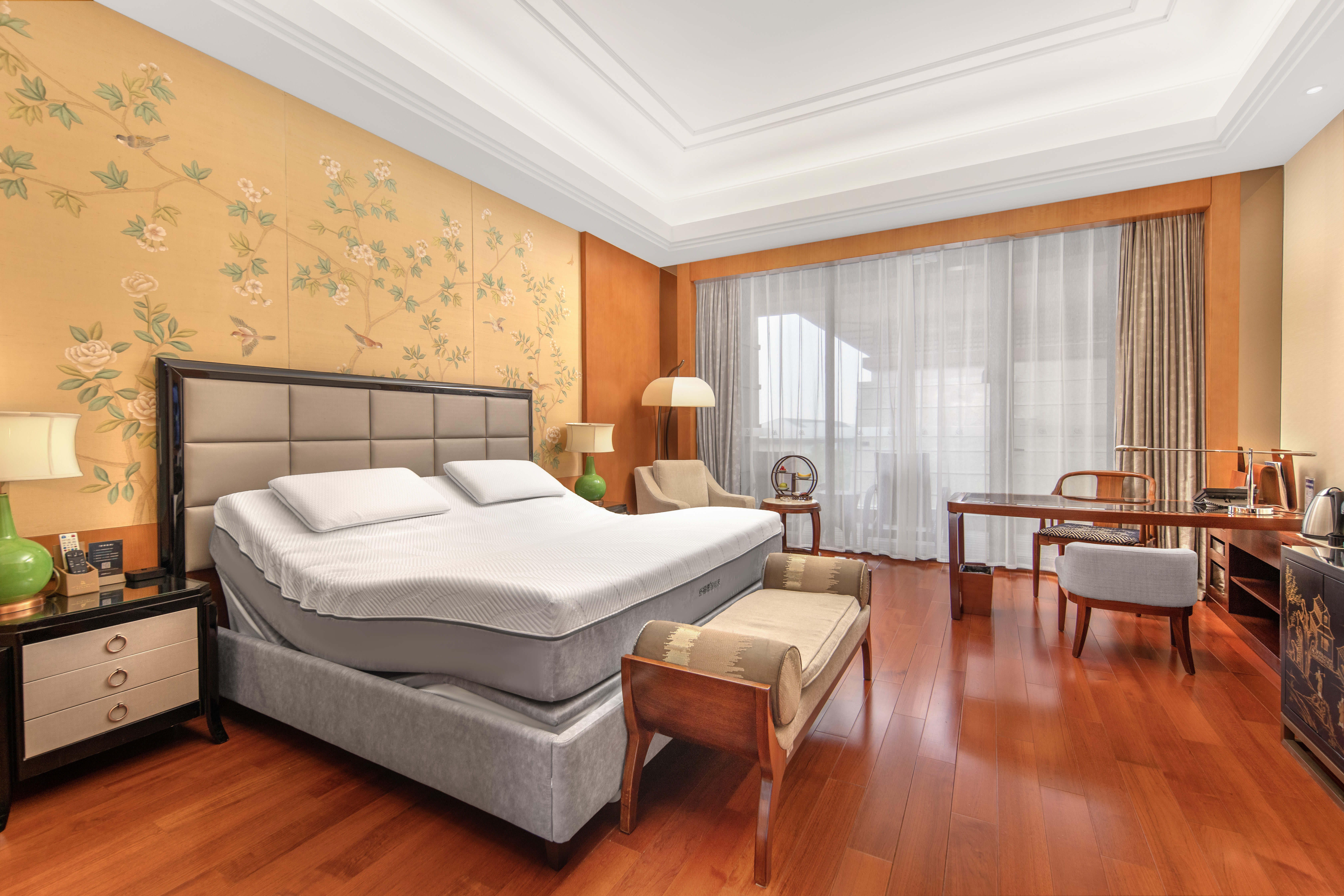 智能睡眠房（零压舒睡+震动按摩+打鼾干预）