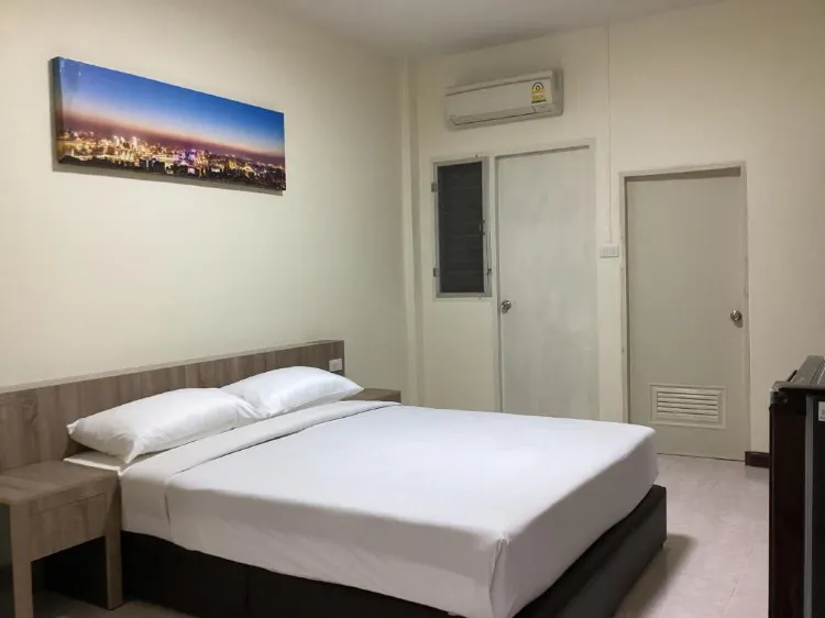ห้องอีโคโนมี (บี) เตียงใหญ่
