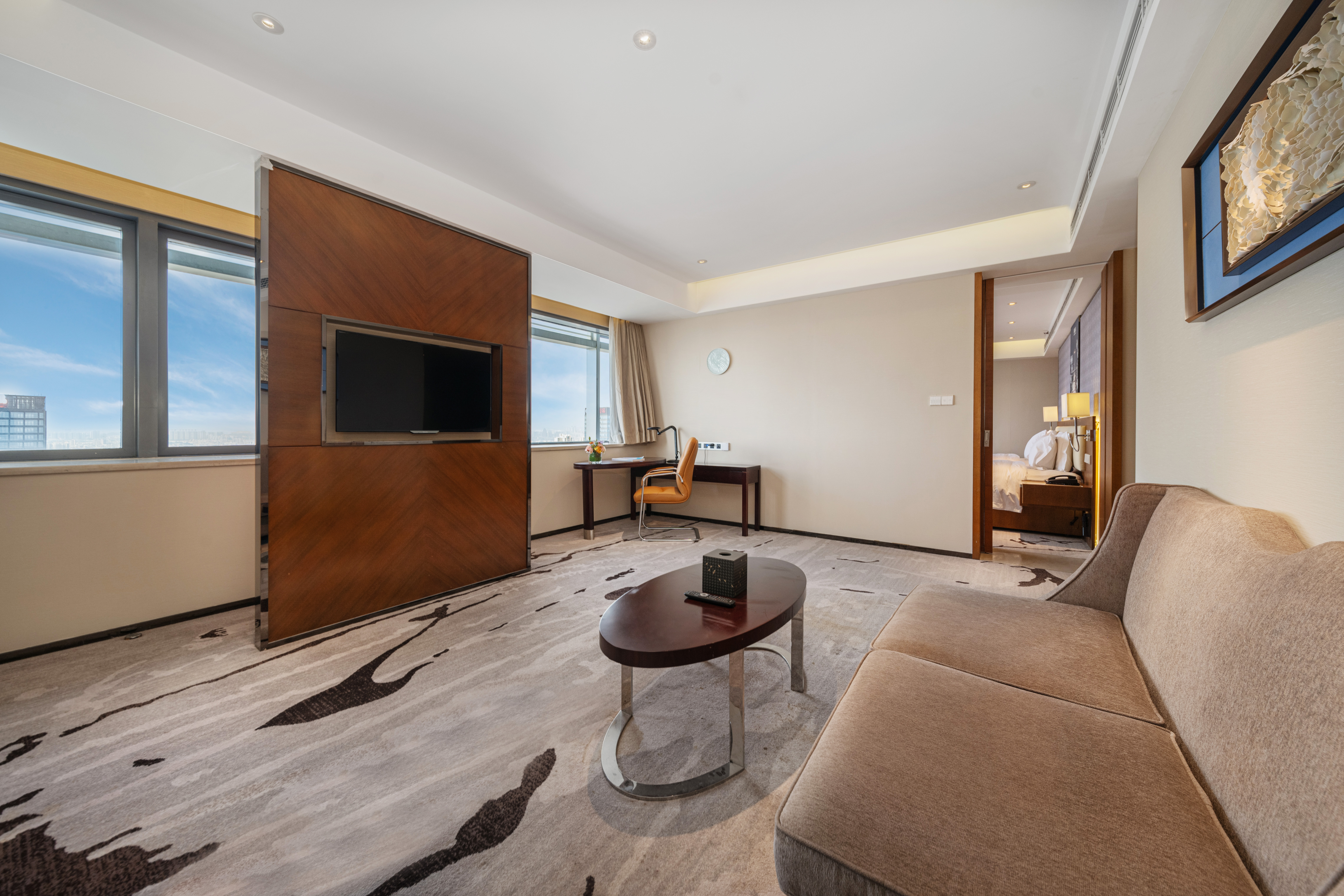 Elegant Executive Leisure Suite - Night View (Double Bed)