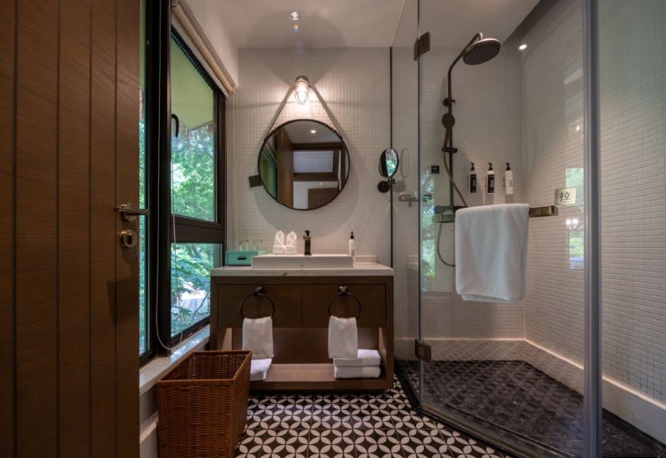 Hangzhou SENBO Nature Park and ResortDeluxe Family Friendly Villa - 2-Bedroom