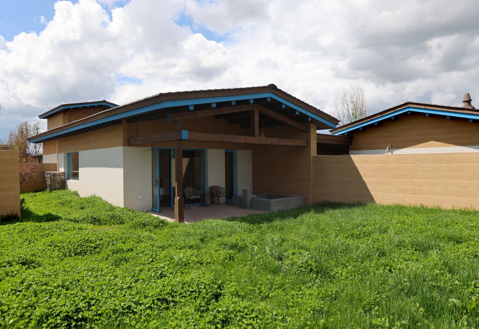 Prairie View King-sized Room