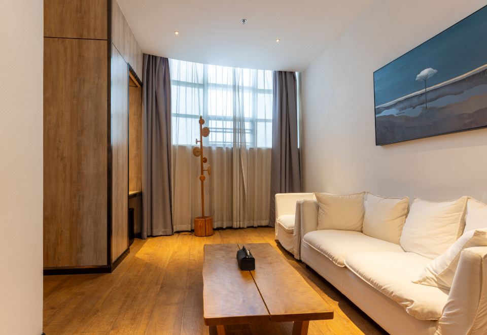 Guangzhou Tunan Live Art HotelHigh-End Life Suite