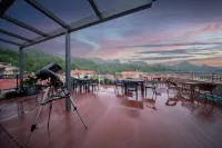 Tianyan Night Sky Planet Hotel (Pingtang China Tianyan Science Popularization Base) 하늘다리 주변 호텔