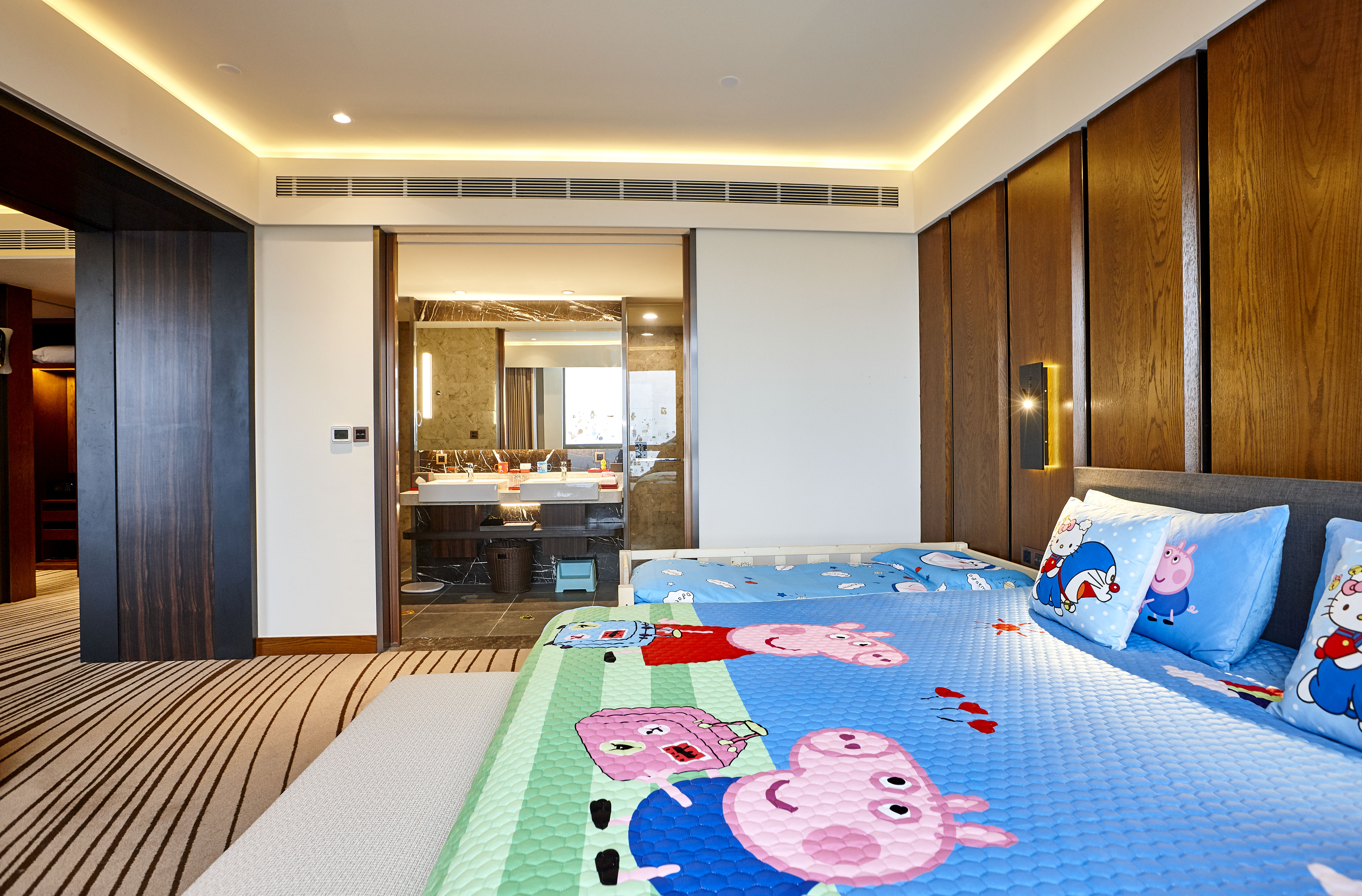 歡樂親子湖景套房