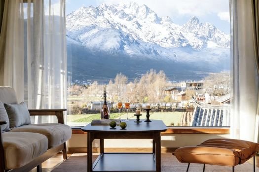 Baisha Pine Retreat · Private Villa with Snow Mountain & Golden Peak View