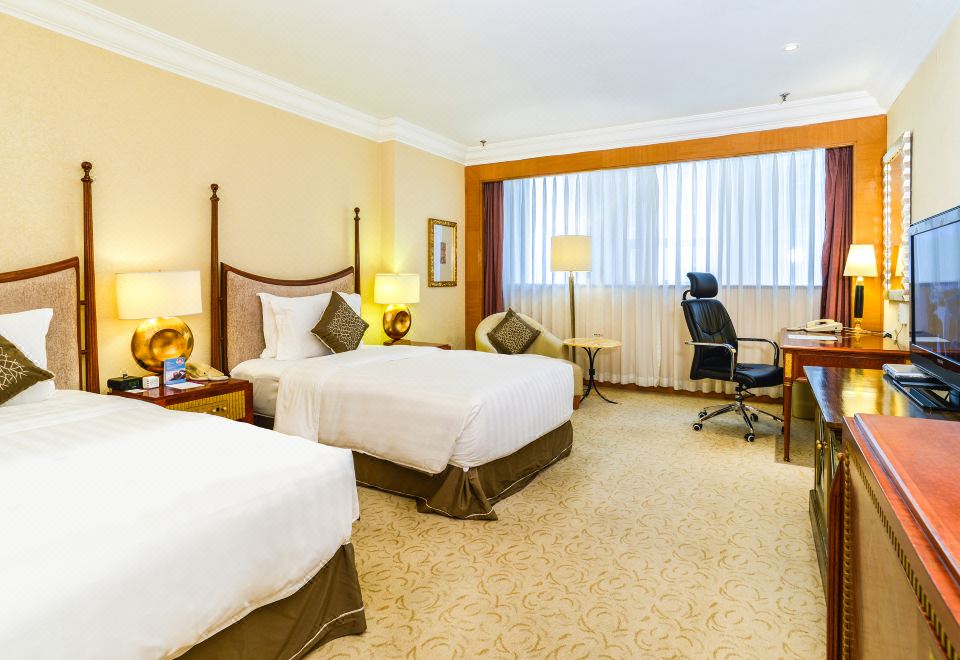 Crowne Plaza QingdaoCrowne Plaza Executive Room