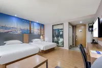 Yeste Hotel (BinYang Bus Terminal, Paolong Market Branch)