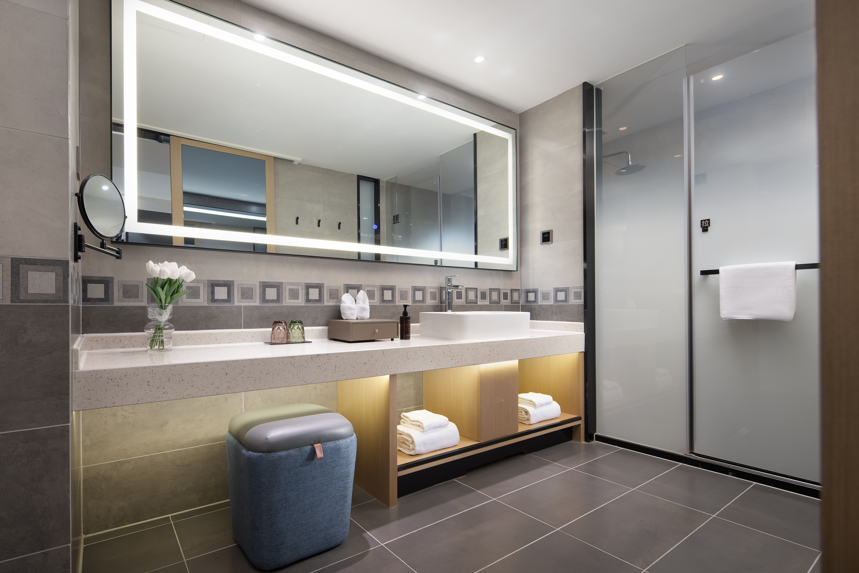 致雅双床房（超大衞浴化粧间+零压记忆床垫+智能客控）