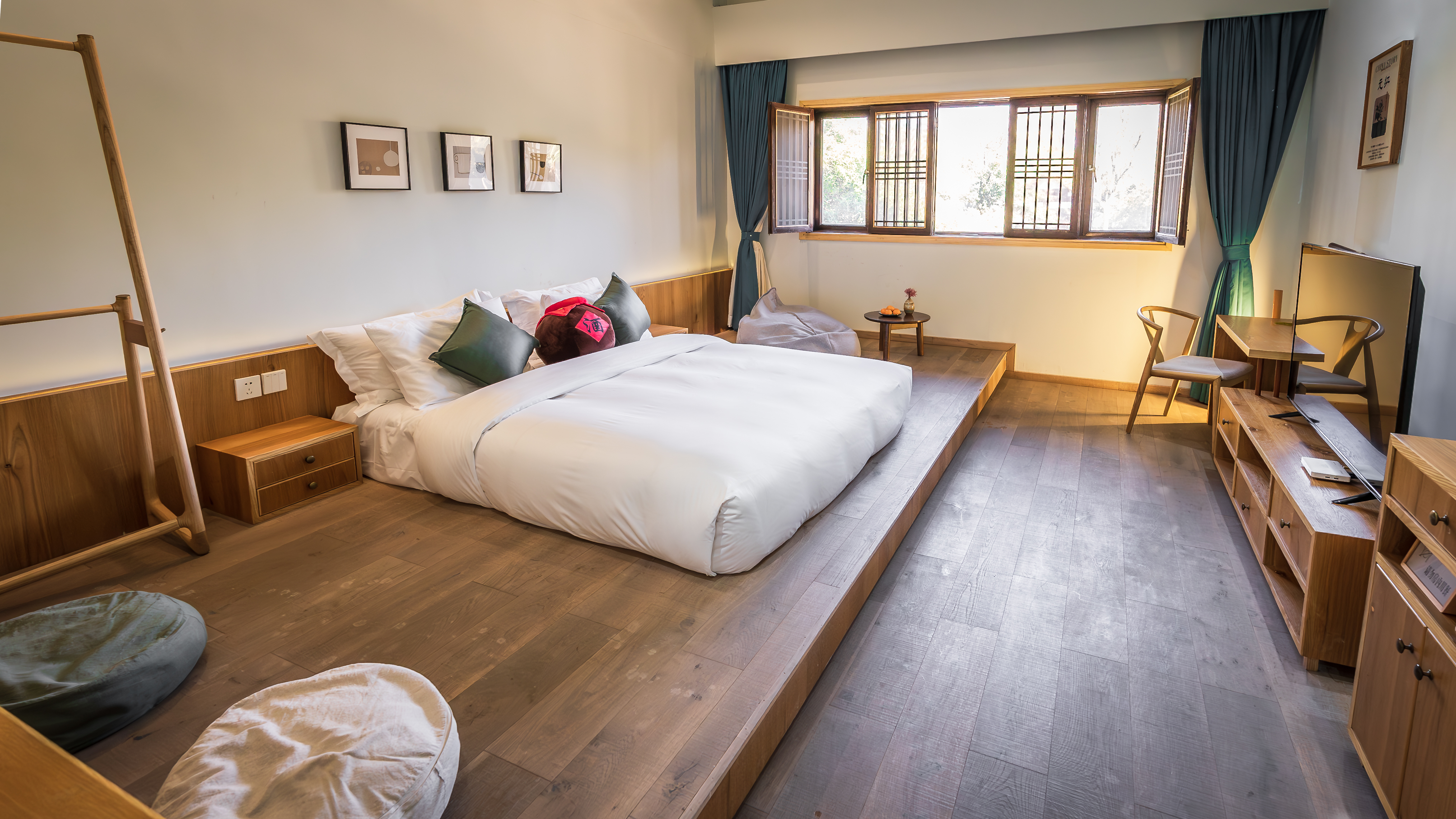 元红·榻榻米大床房