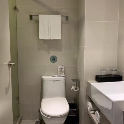 高級大床房【55寸電視可投屏+萊芬吹風機】 如家商旅飯店（無錫南禪寺三陽廣場地鐵站店）優惠