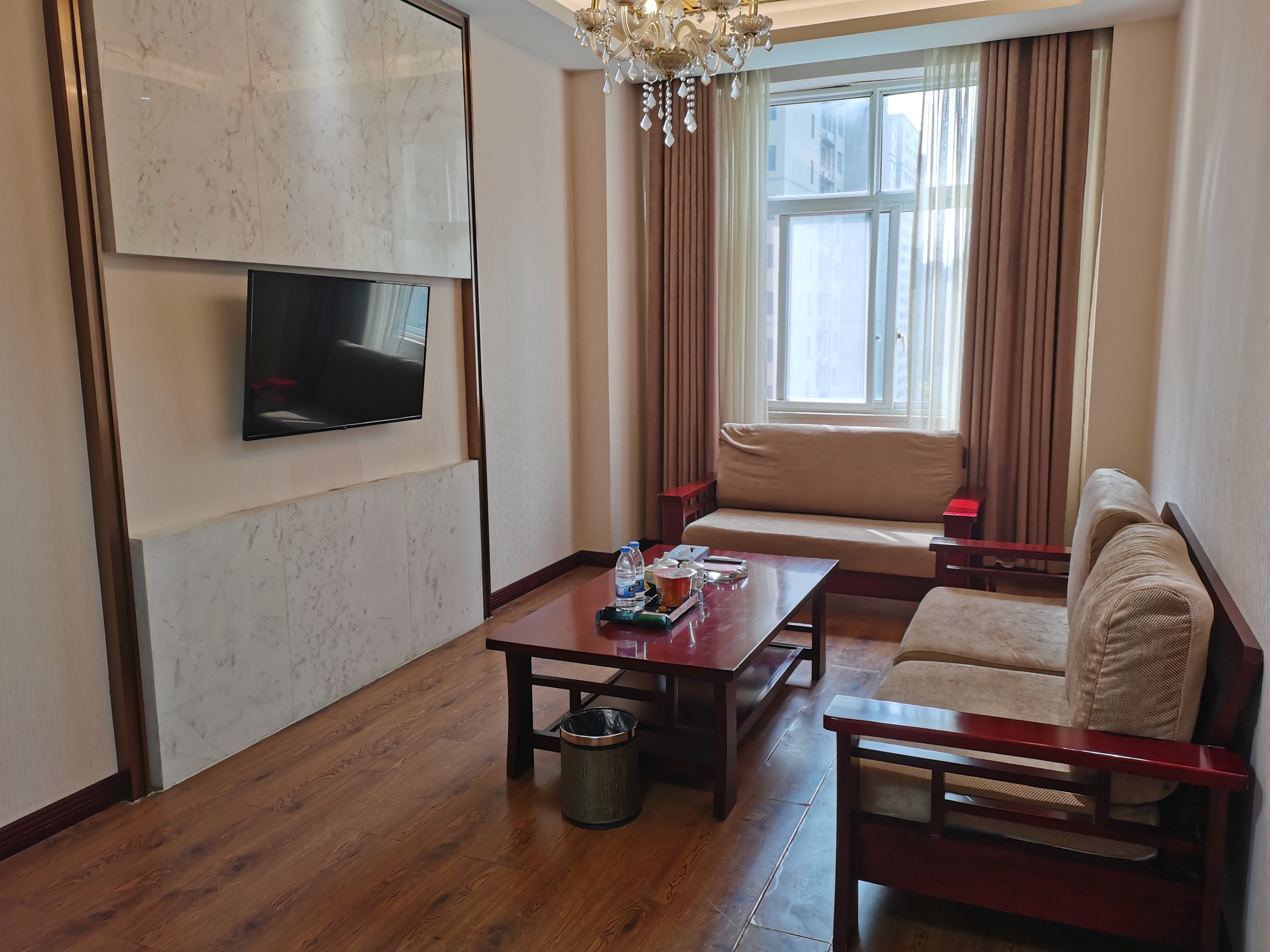 高级套房（一室一厅）