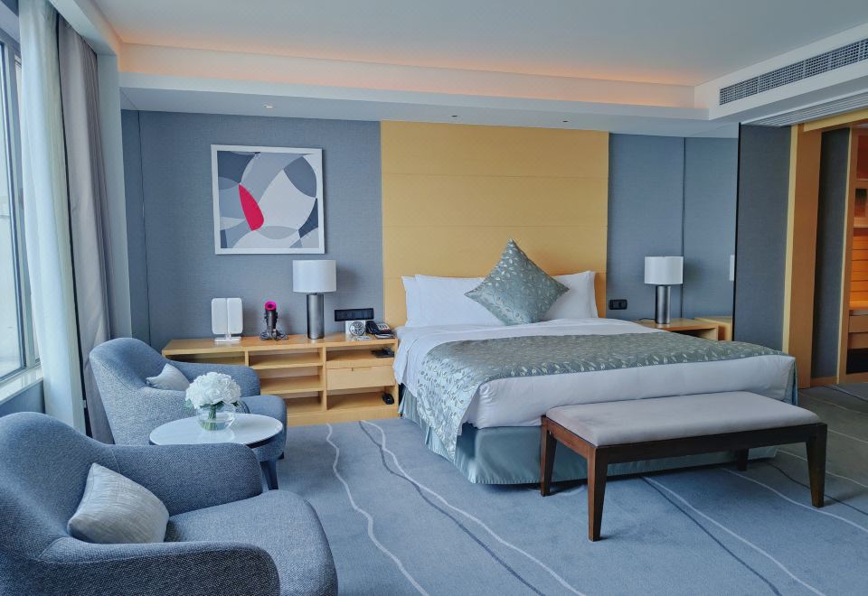 煥新行政樓層豪華套房丨長江景致+戴森吹風機+按摩浴缸