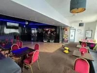 Henson Hotel