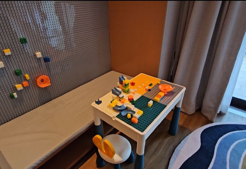 海泉寶貝主題親子步步高房（MINI吧+天然乳膠枕）