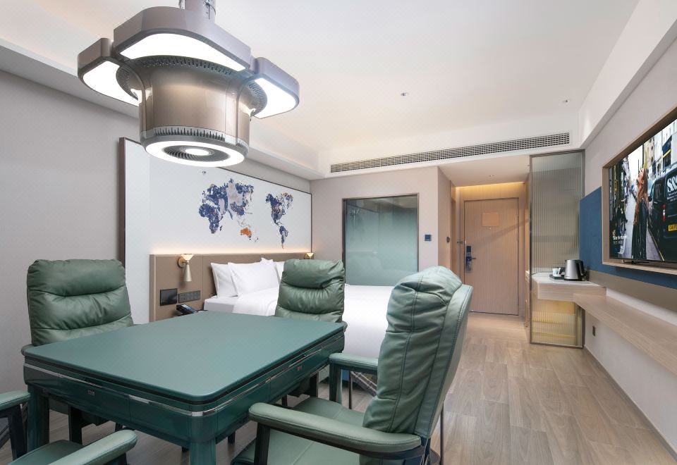Honor Chess And Cards Double Bed Room