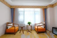 Minshan Kaga Hot Spring Hotel Hotel di 