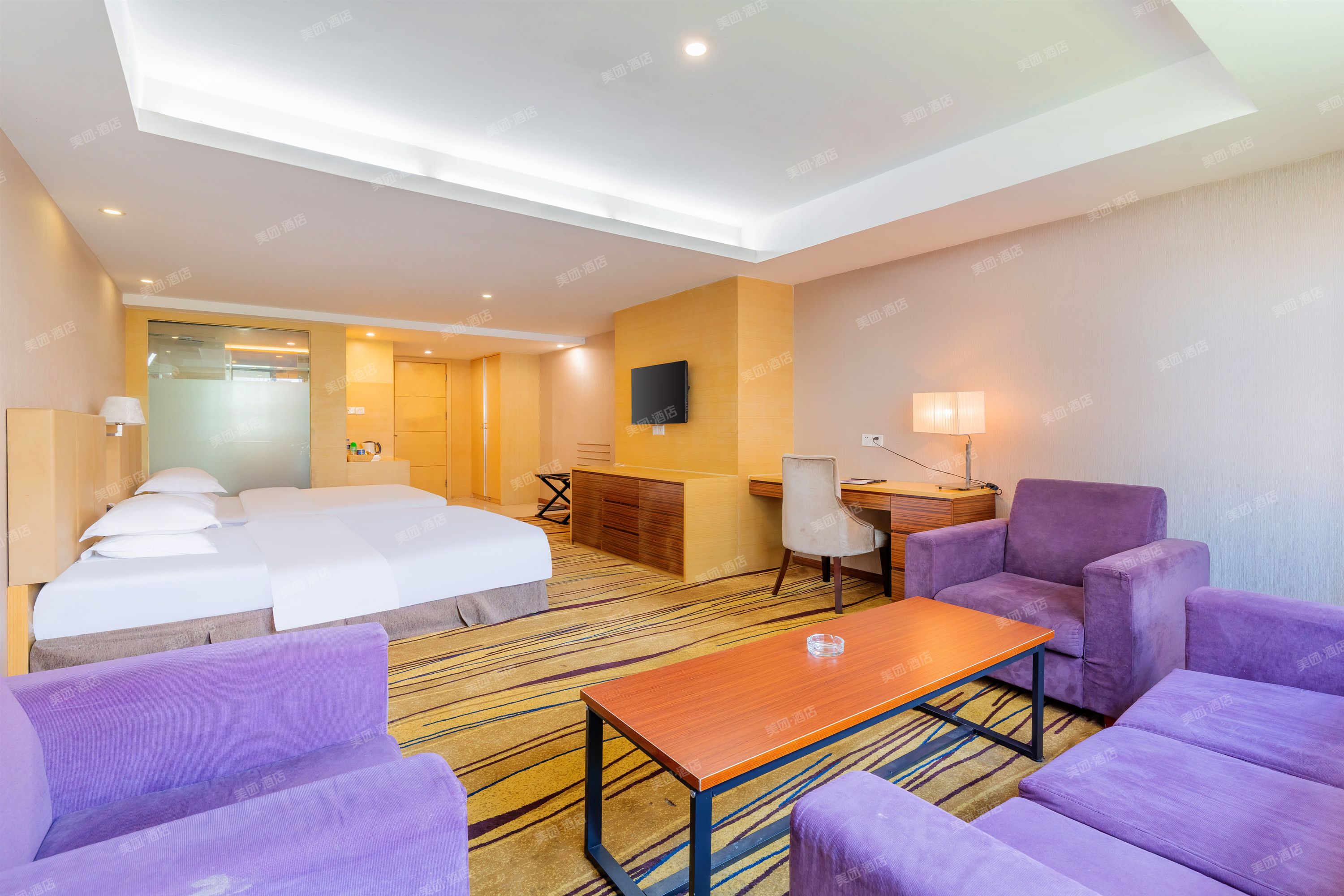 紫悦豪华双人房（城市景观+大空间）