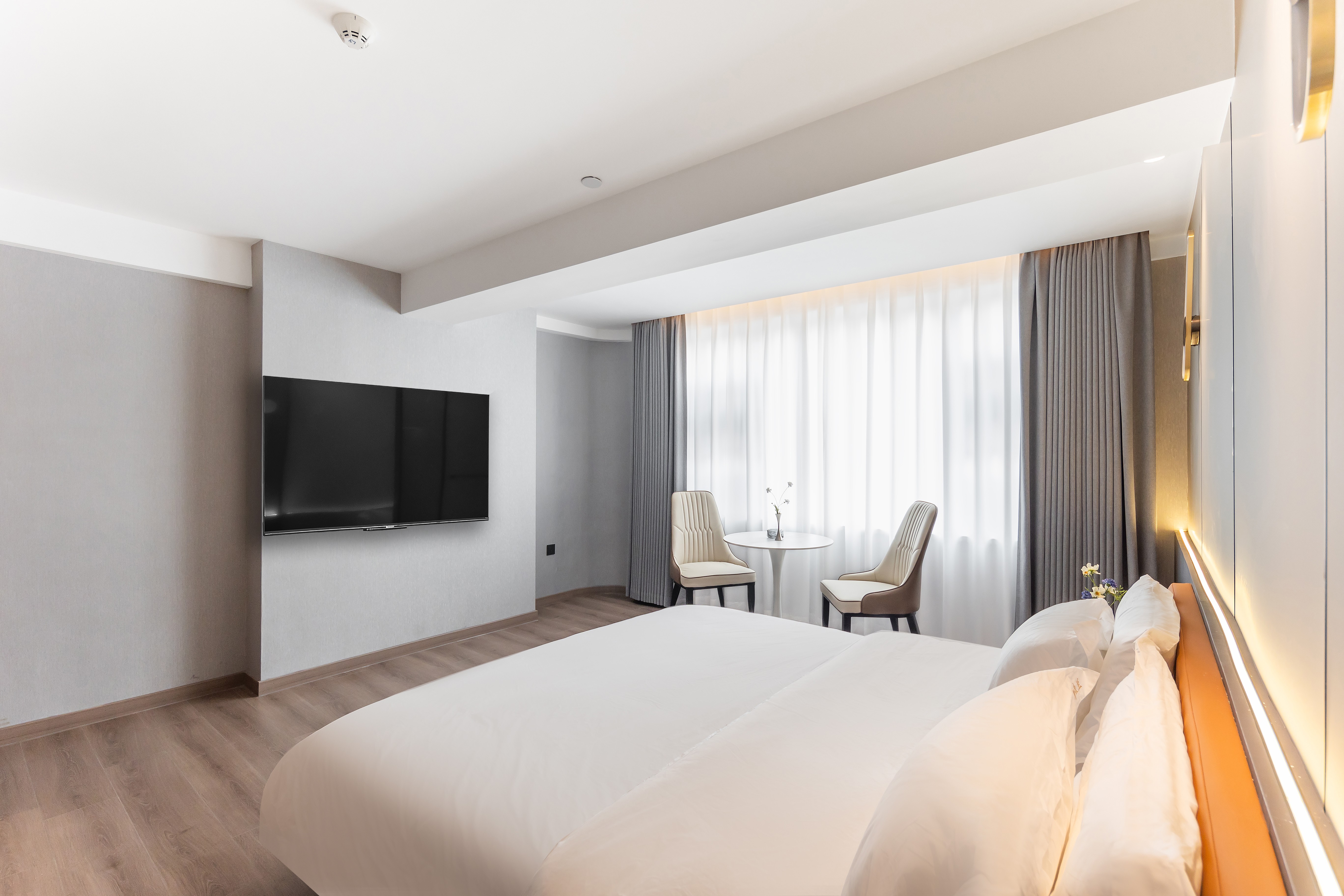 星都品质大床房（智能投屏+小度智控防蚊纱窗+更大空间）