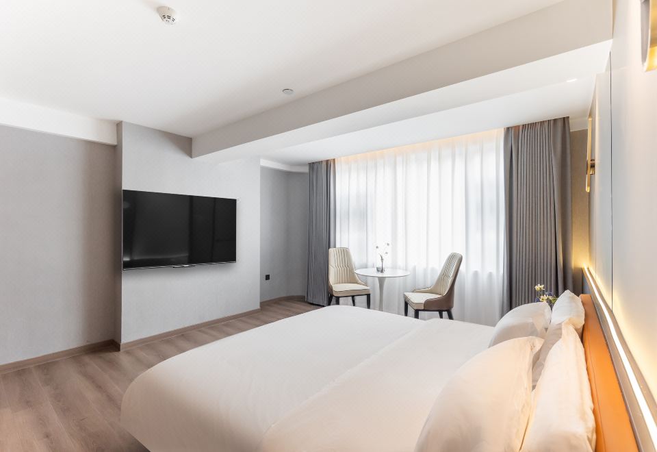 星都品质大床房（智能投屏+小度智控防蚊纱窗+更大空间）