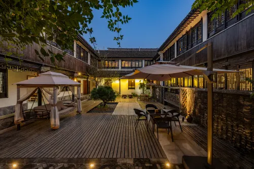 Zhenfengxuan Holiday Courtyard