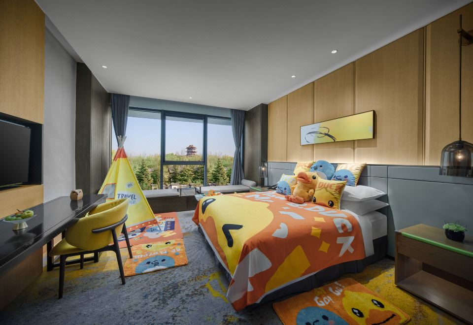 B.Duck Theme Family Double Bed Room