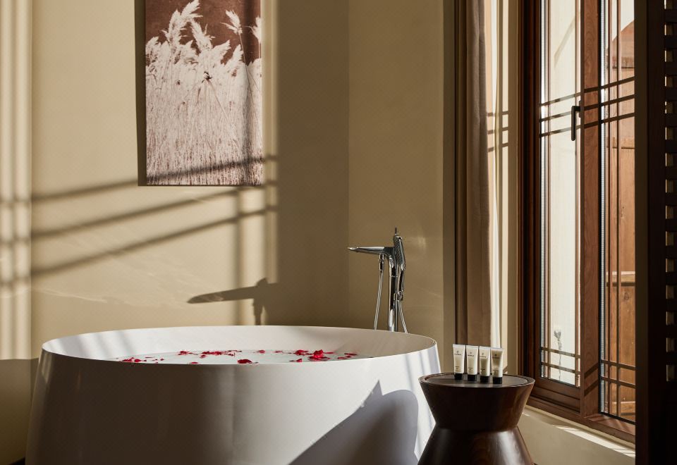 ARULA·J HotelSuperior Queen Room