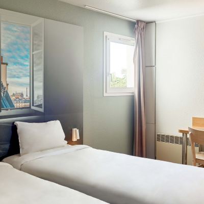 Twin Room B&B Hôtel Montlhery Promo Code