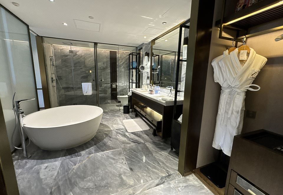 豪华园景萤火虫主题大床套房