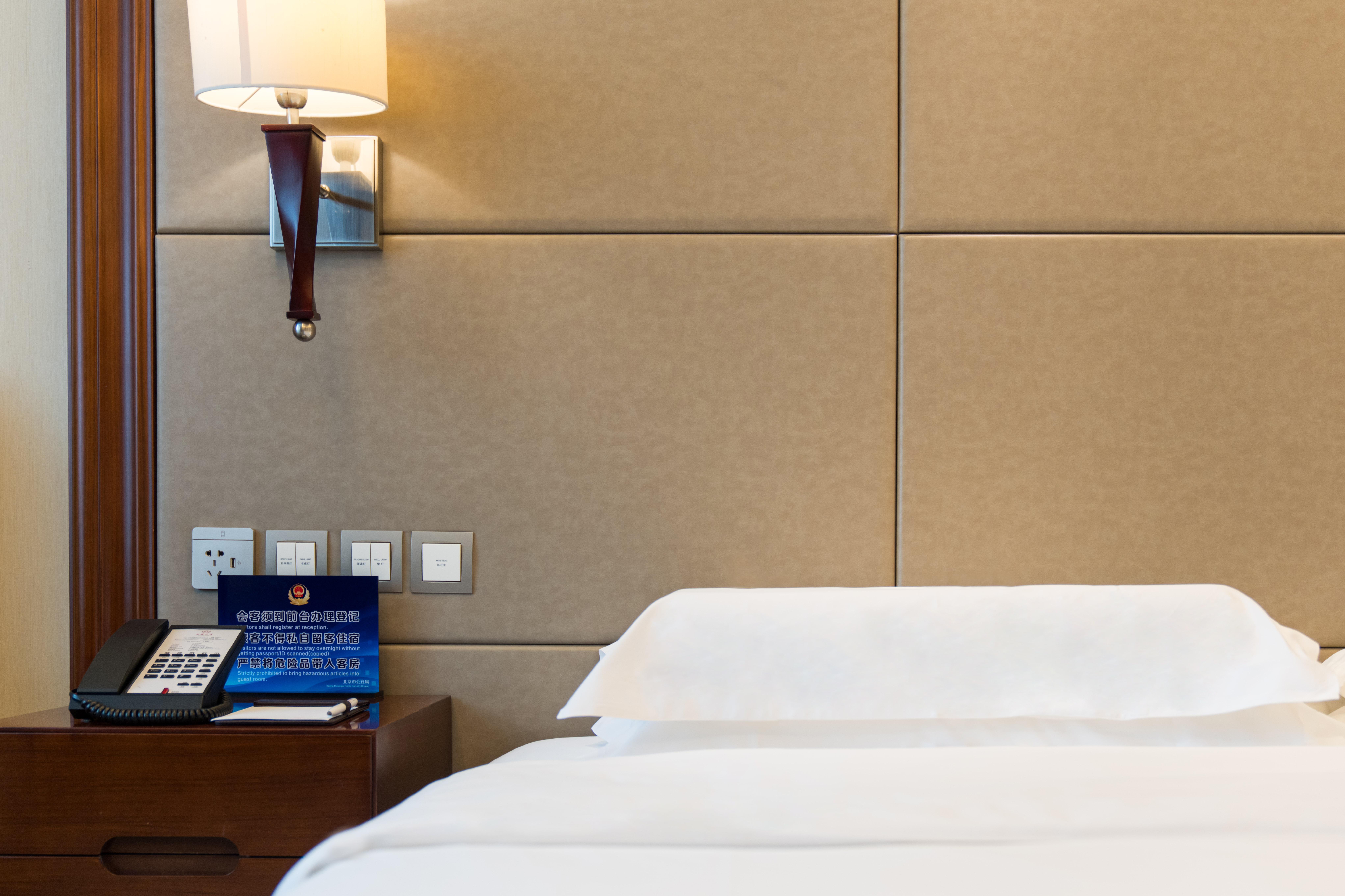 舒適零壓大床房（夢百合床墊+枕頭）