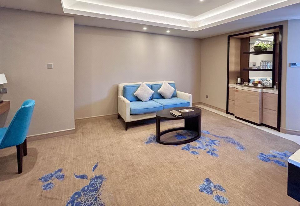 Gloria Grand Hotel JishouNo-smoking Business Suite