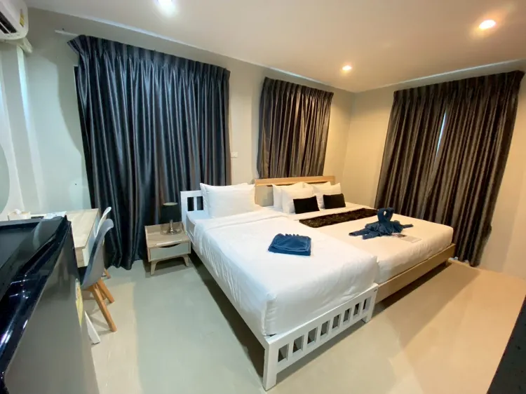 Corner Family Deluxe