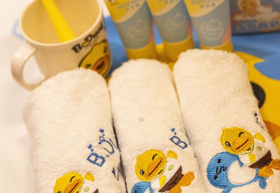 小黃鴨主題尊享景觀房錢塘江景