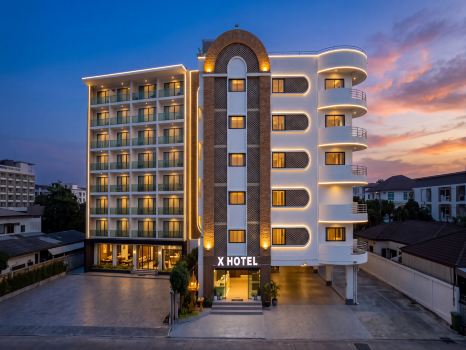 X Hotel Pattaya (3-min Walk to Beach, Terminal 21 & Night Market Area)