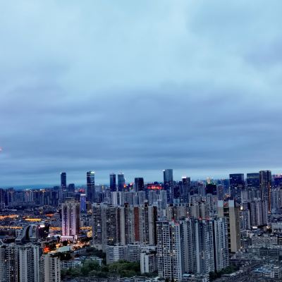 觀景雙臥套房3212 成都不言成蹊民宿（339紅星橋地鐵站店）優惠