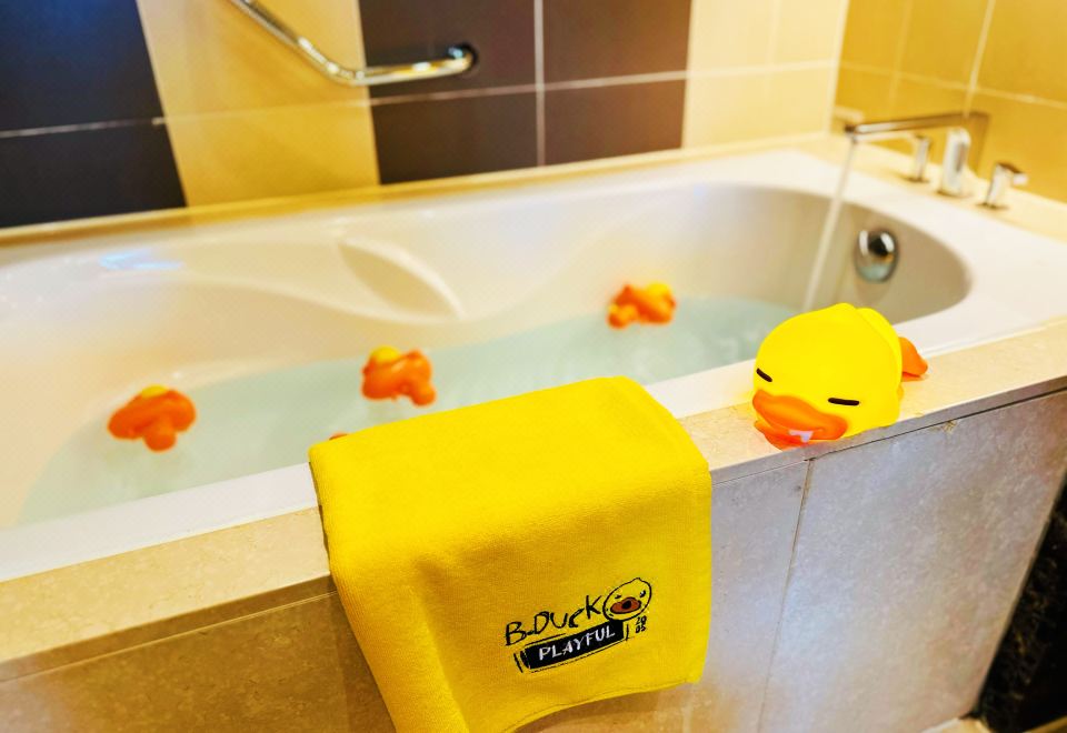 小黃鴨鳥巢景觀小童套房