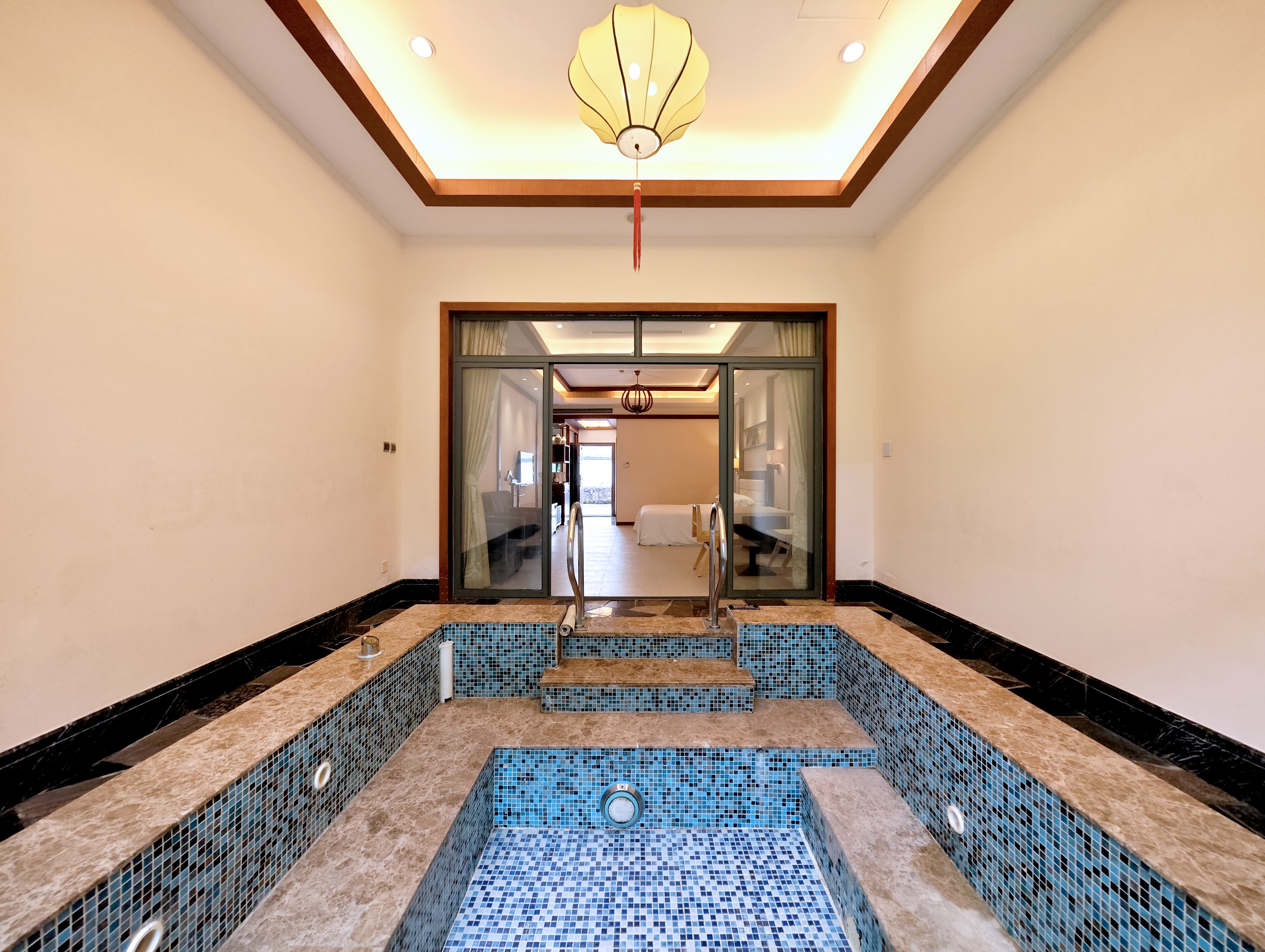 别墅汤屋大床房（室内私汤泡池）