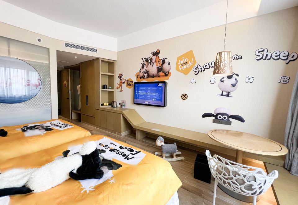 Flamingo Harbour HotelShaun The Sheep Theme Twin Room