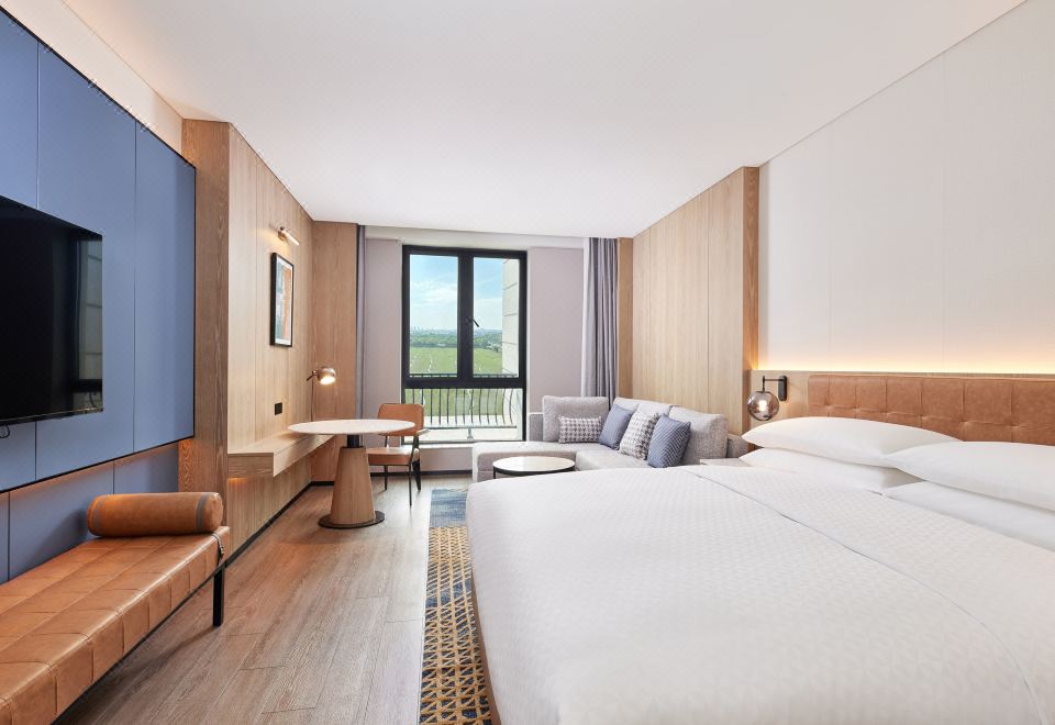 Four Points by Sheraton FengjingDeluxe Queen Room