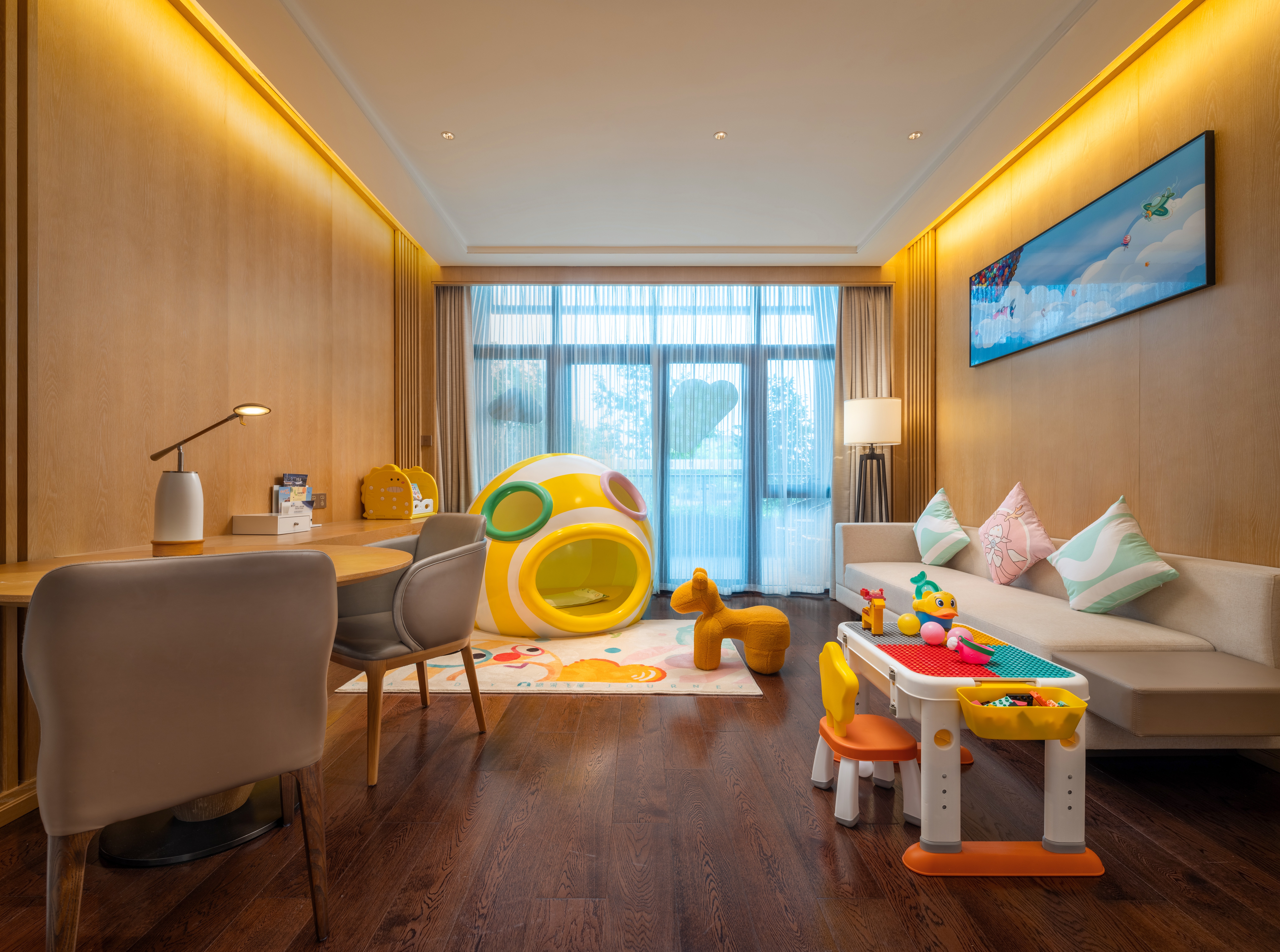 糖果飛屋親子雙床房（園景陽臺丨呆萌魚嘴）