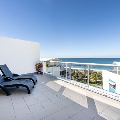 Two-Bedroom Rooftop - Poolside Tower Rolling Surf Resort Promo Code