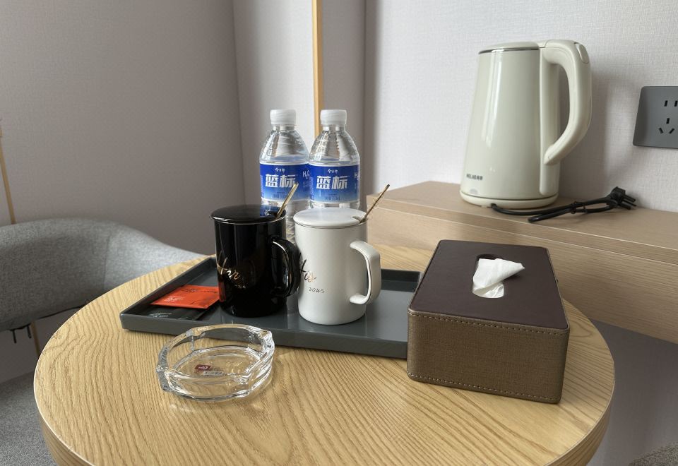 M Hotel (Bai Sheng Shopping Center)Superior Sleep Well Twin Room