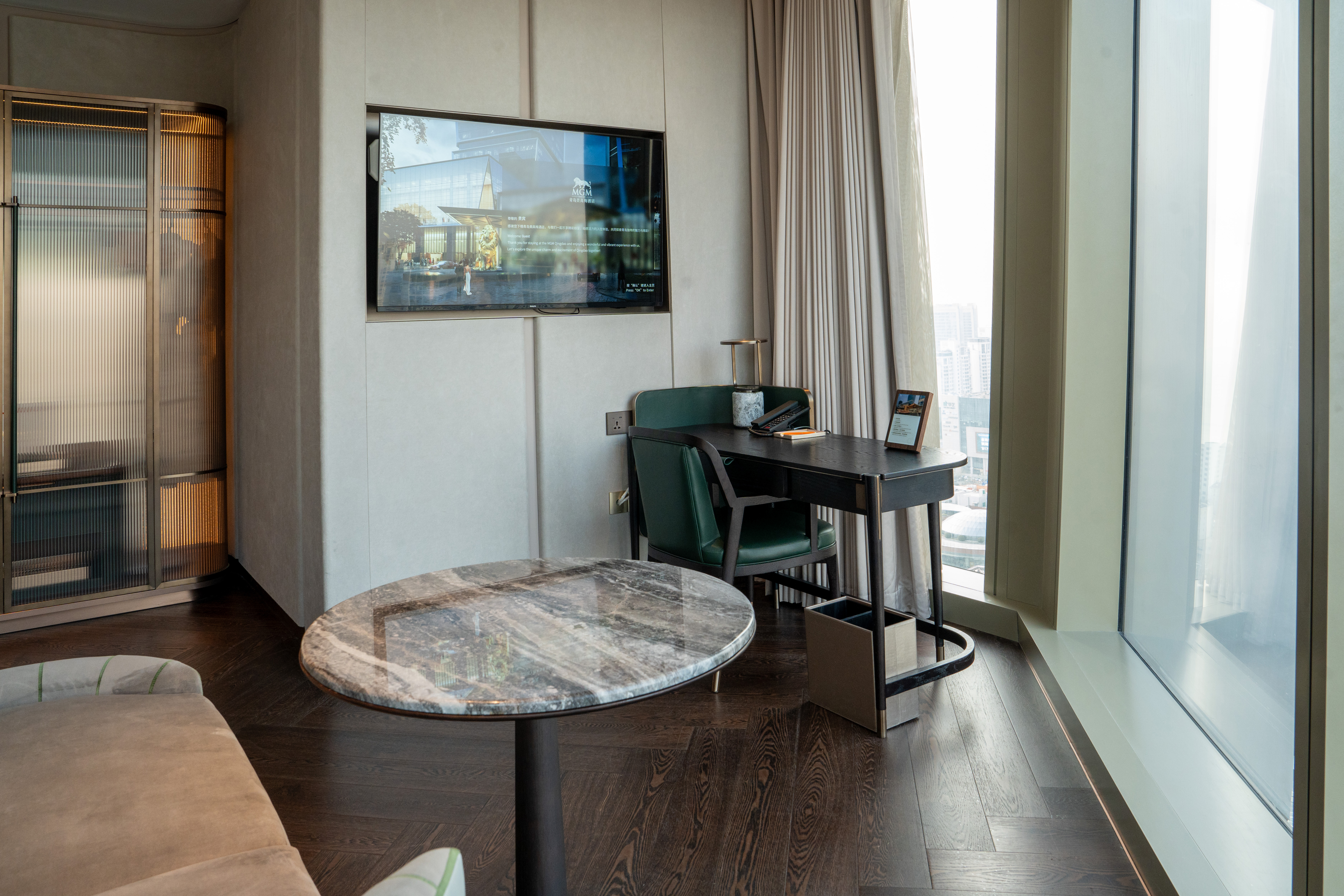 美高梅270度侧海景大床房