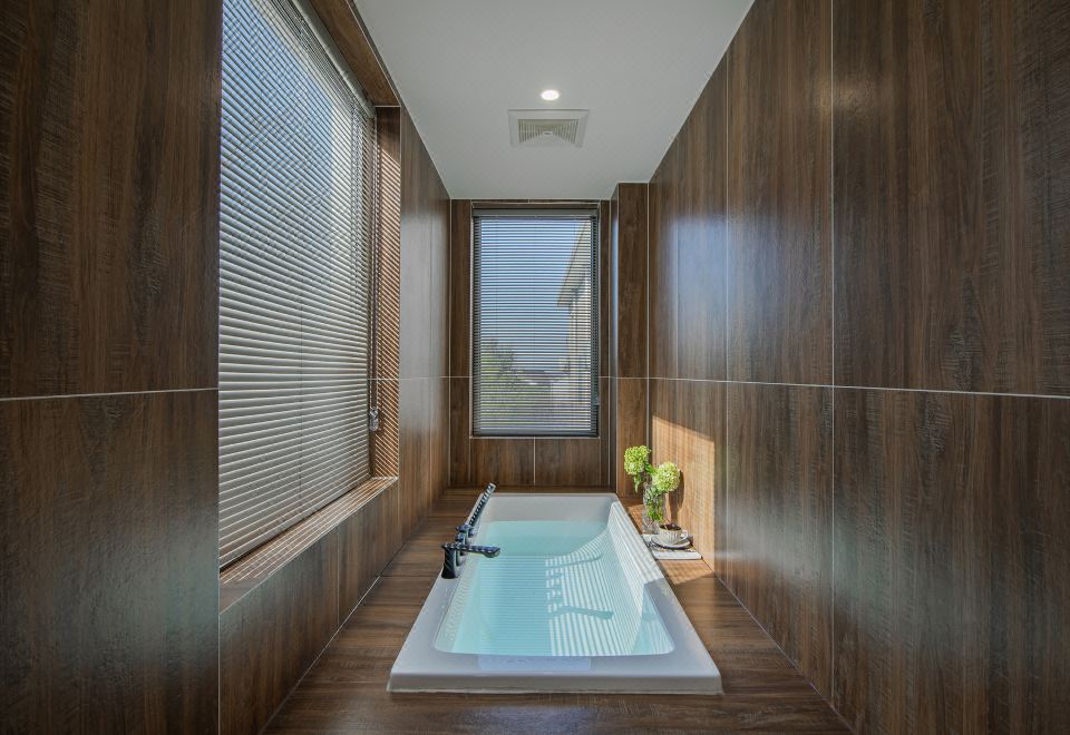 暖阳·山景露台双床房