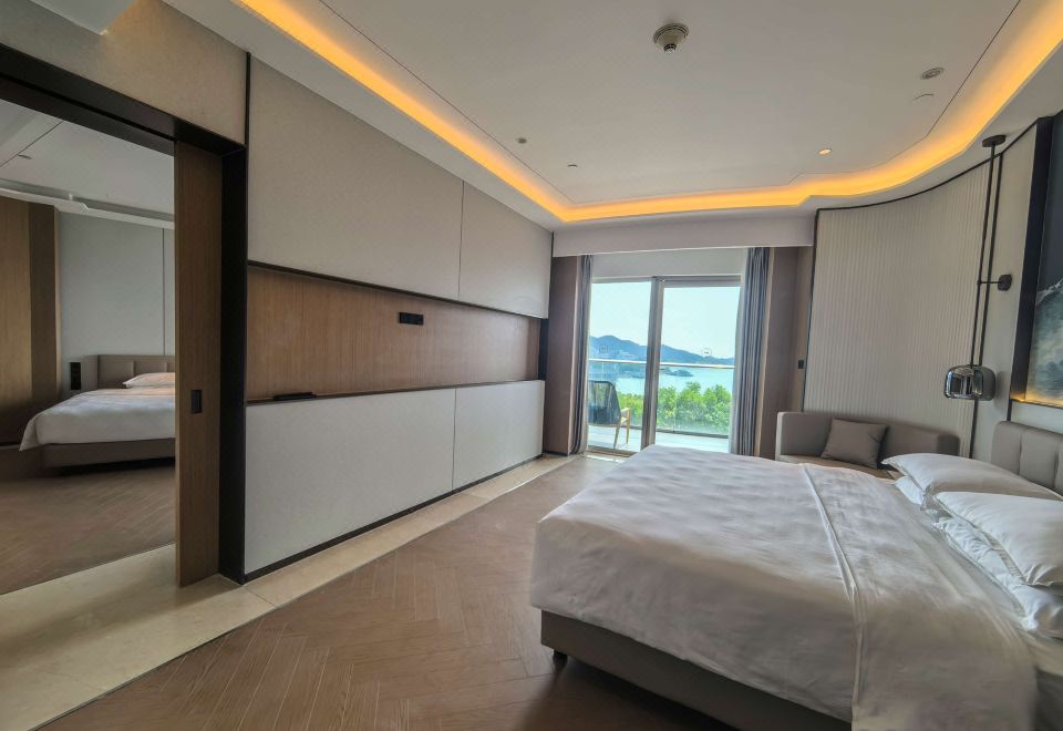 豪华湖景双卧室家庭套房