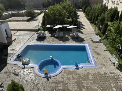 Qibla Tozabog Hotels in 