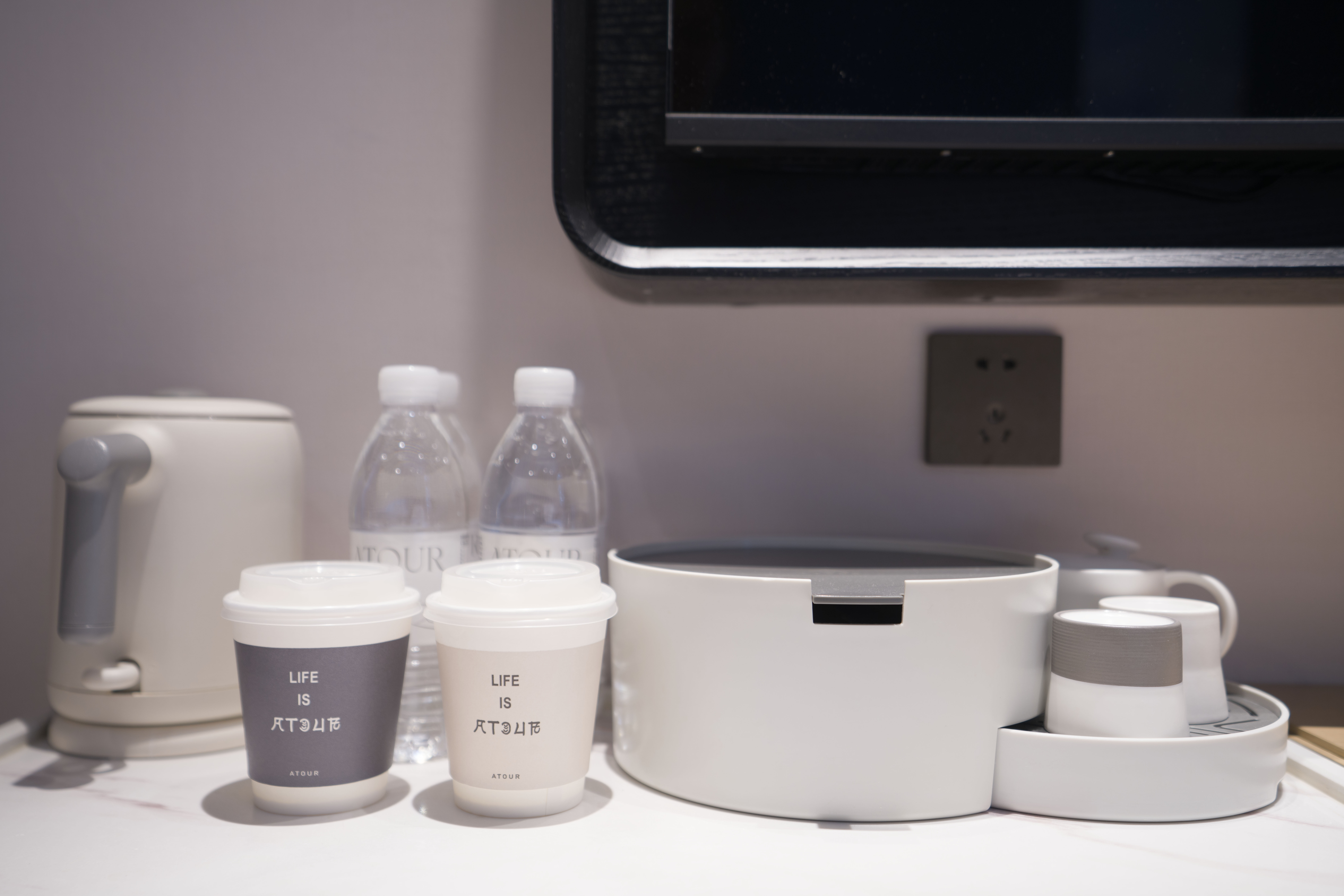 尊享亲子房（65寸4K投屏+裸棉床品+深睡枕Pro+小童帐篷）