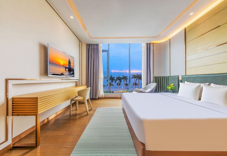 Scenic·豪华海景大床房「浴缸泡澡+观港珠澳大桥」