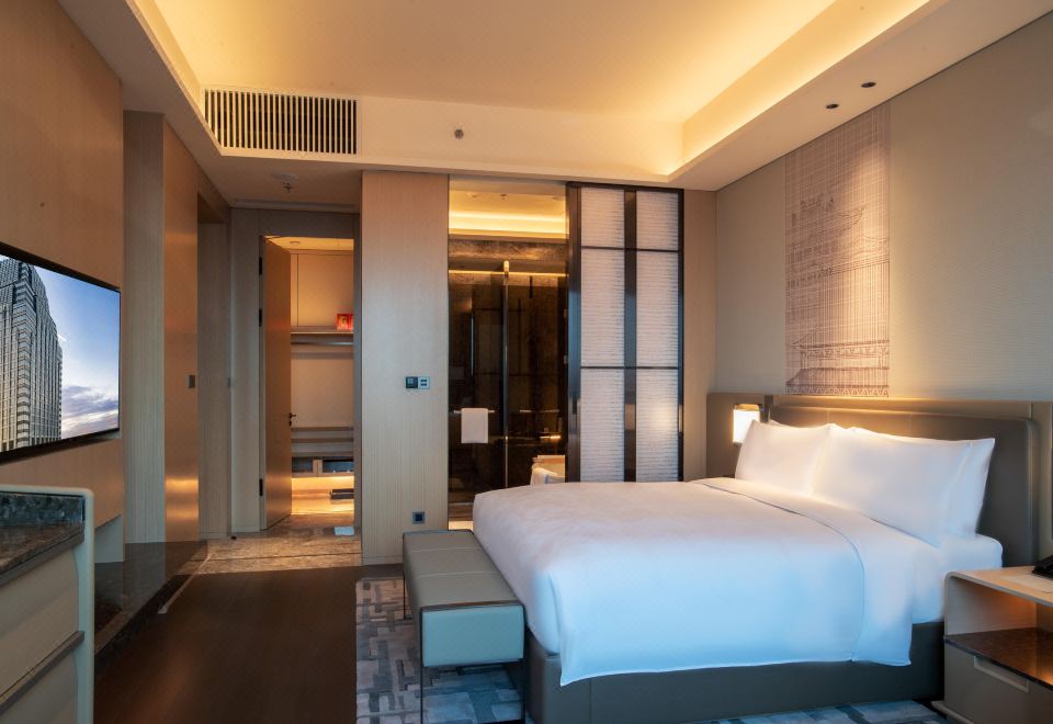 小小调酒师空中大床房+狮鹫玩偶