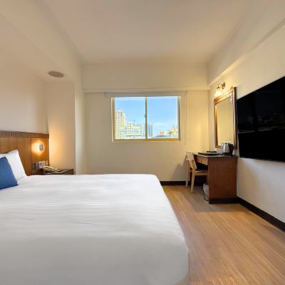 精緻雙人房-大床 旅居文旅高雄七贤馆優惠