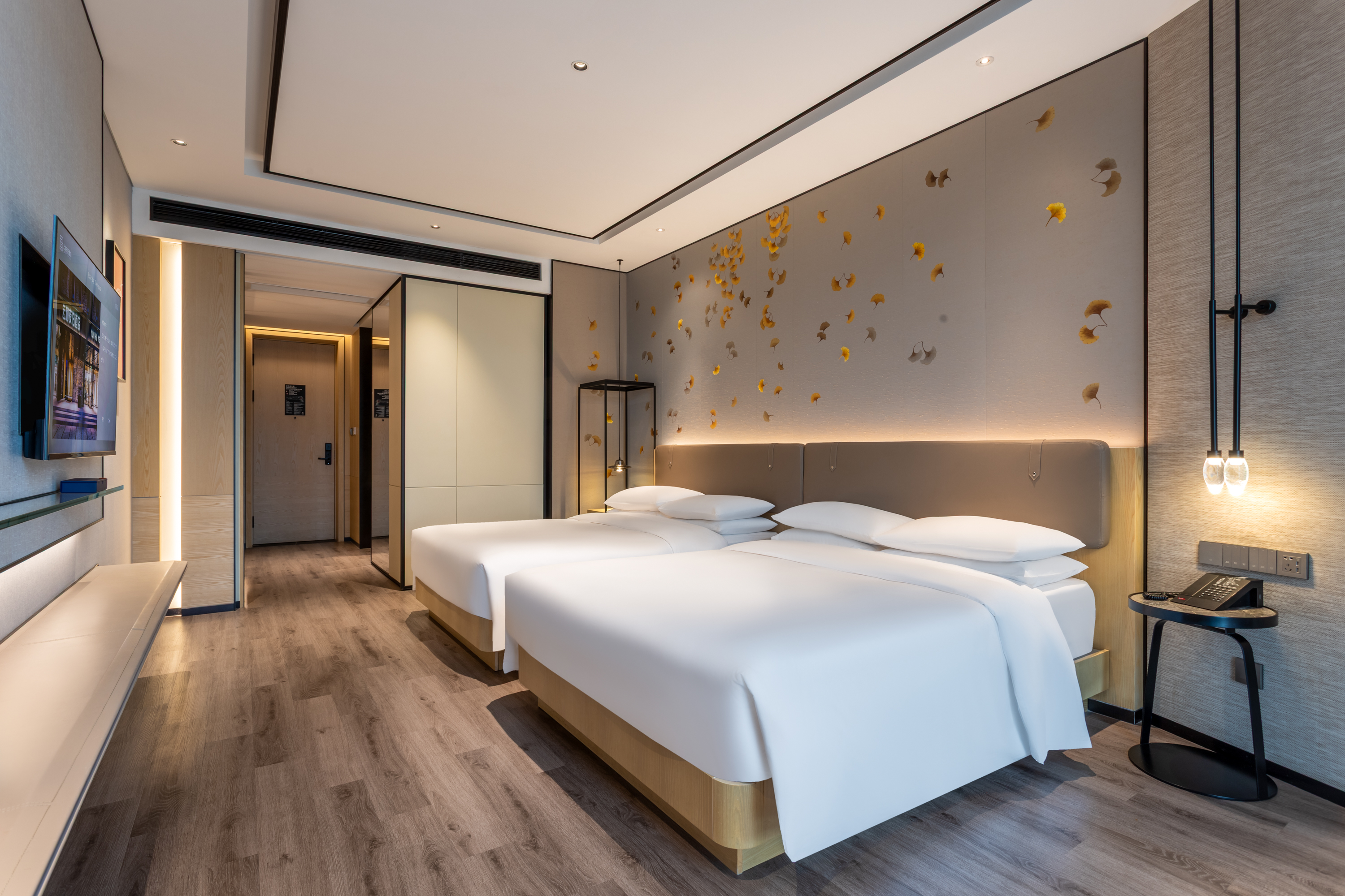 行政亲子房（手机投屏+小冰箱+蓝牙音响）